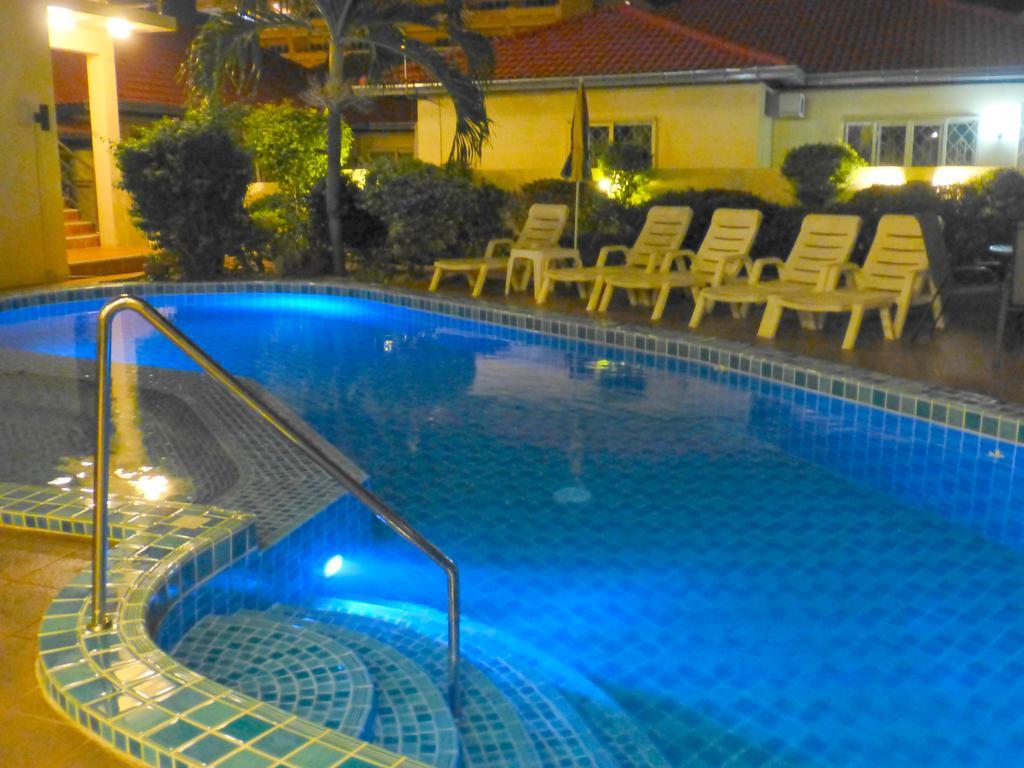 Butterfly Garden Boutique Residences By Frasier, A Lifestyle Destination Apt And Villas 1 To 3 Bedroom Units, 2 Full Bathrooms, Rain Shower, Spa Bath, Complete Kitchen, Staff 24-7,Fast Fiber Optic Wifi, 55" Smart Tv'S, Free Bbq, Pattaya Oda fotoğraf